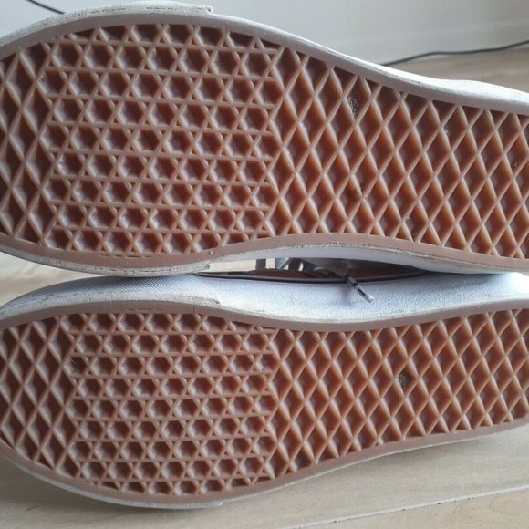 Vans Aloha Yoda Star Wars Lace Up High Top Sneaker - Picture 6 of 8